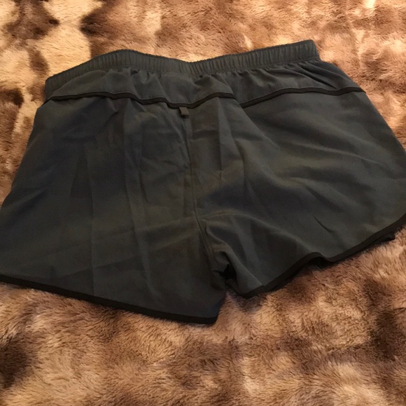 New Balance Shorts - Picture 3 of 6
